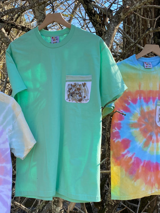 BAG OF SHROOMS POCKET TEE (Island Reef)