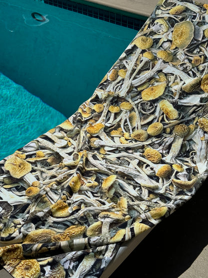 CAMUSHROOMOFLAGE TOWEL