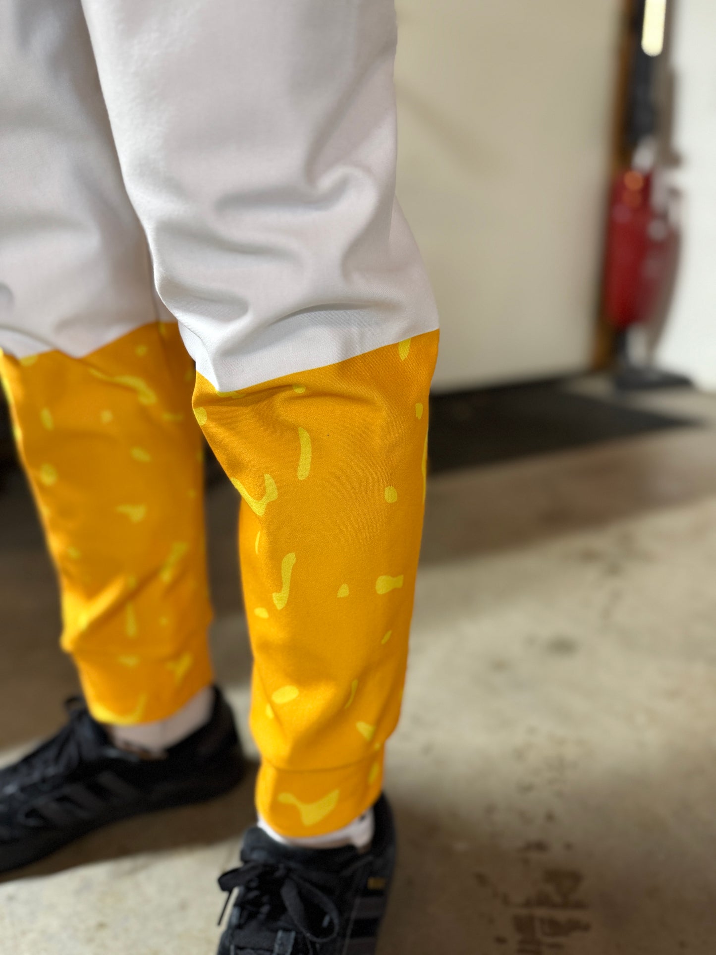 CIGARETTE OUTFIT (TSHIRT, SWEATSHIRT, PANTS)
